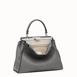 Fendi_그레이 컬러의 가죽 가방