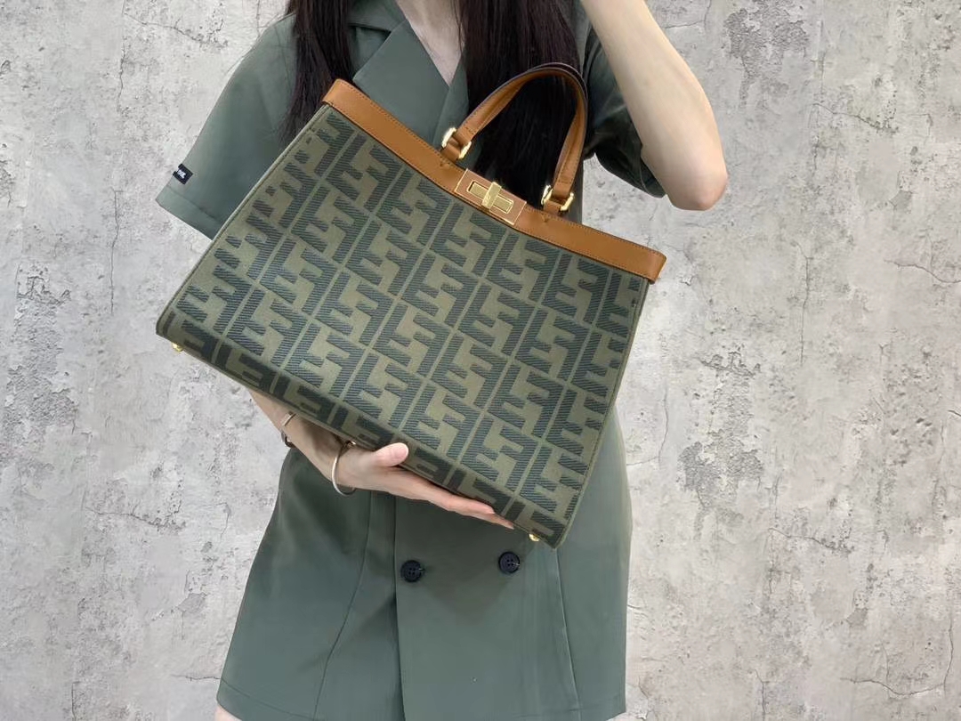 Fendi_그린 캔버스 가방 thumbnail