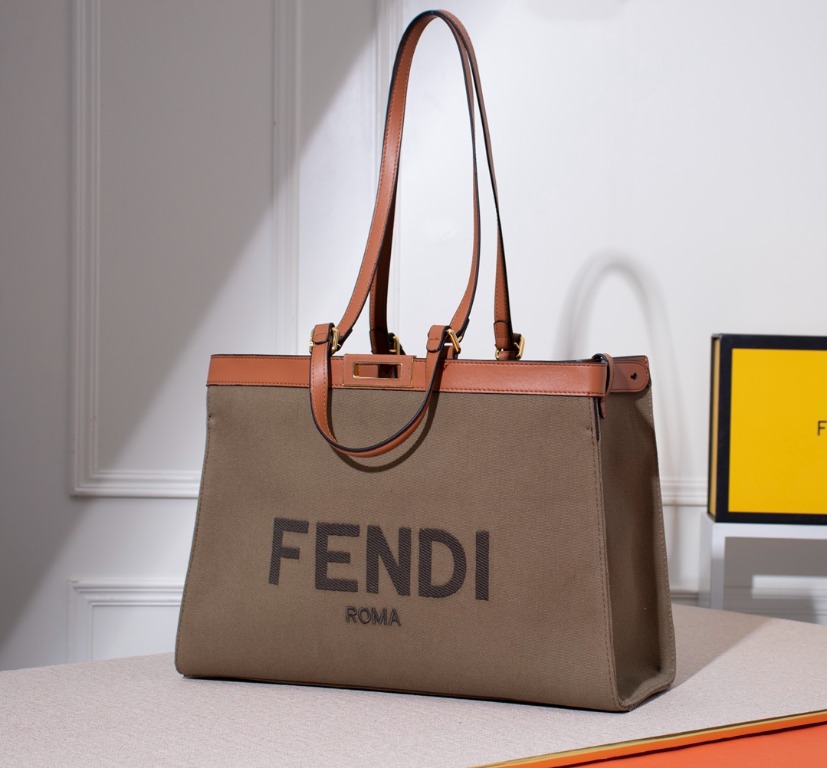 Fendi_그린 캔버스 쇼퍼
