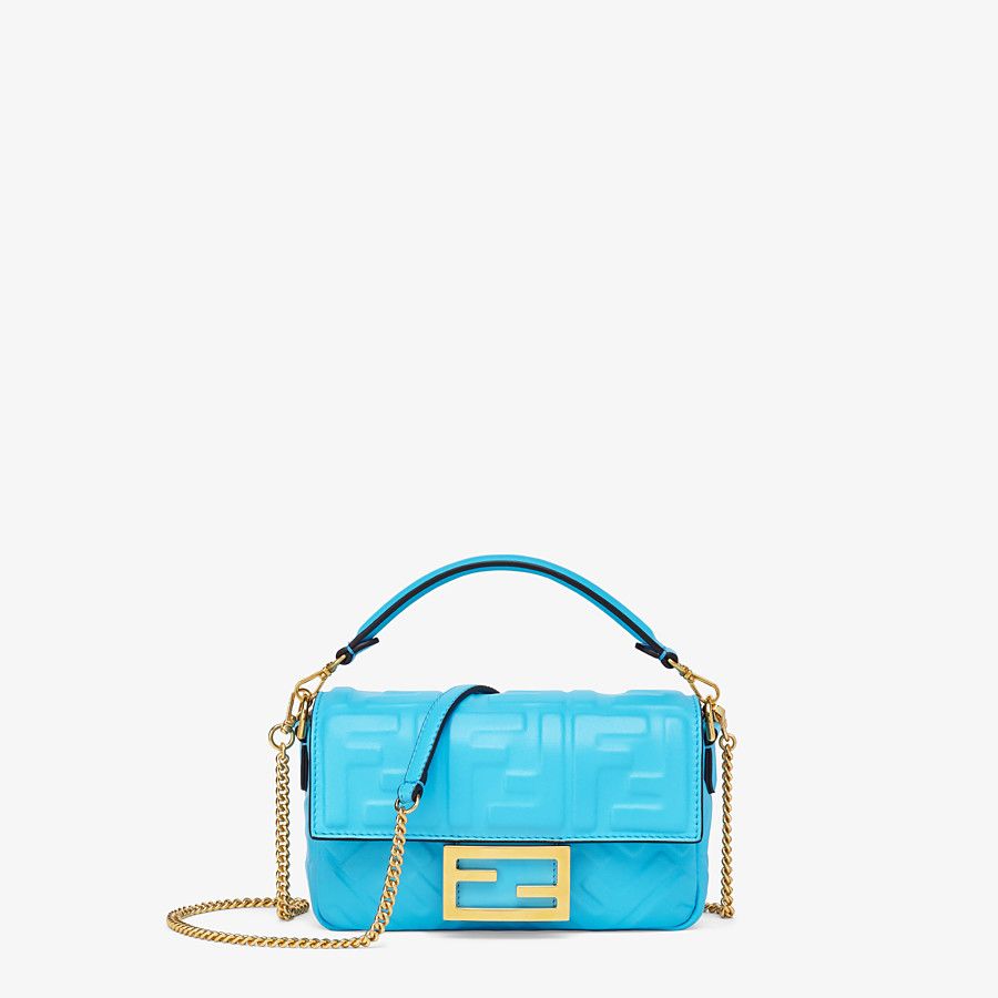 Fendi_라이트 블루 컬러의 FF 시그니처 나파 가죽 백