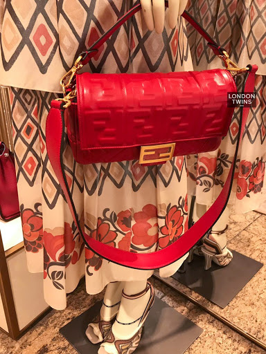 Fendi_레드 가죽 백 thumbnail
