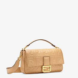 Fendi_베이지 가죽 백 thumbnail