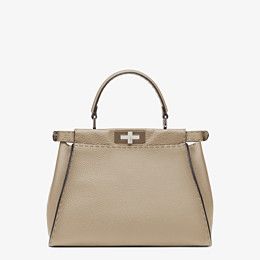 Fendi_베이지 컬러의 셀러리아 가죽 백 thumbnail