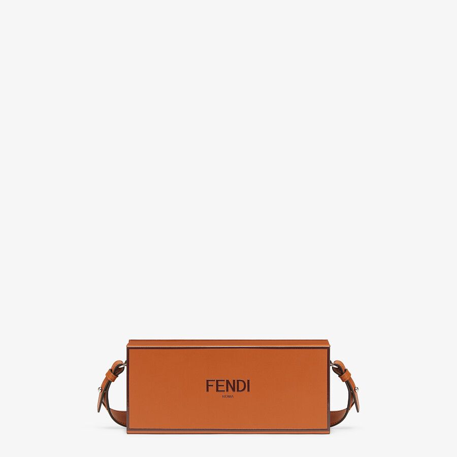 Fendi_브라운 가죽 백 thumbnail