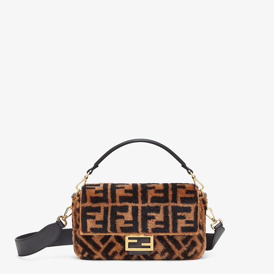 Fendi_브라운 컬러의 양가죽 백