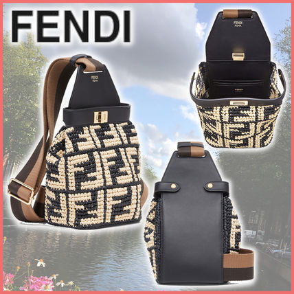 Fendi_블랙 라피아 미니백 thumbnail
