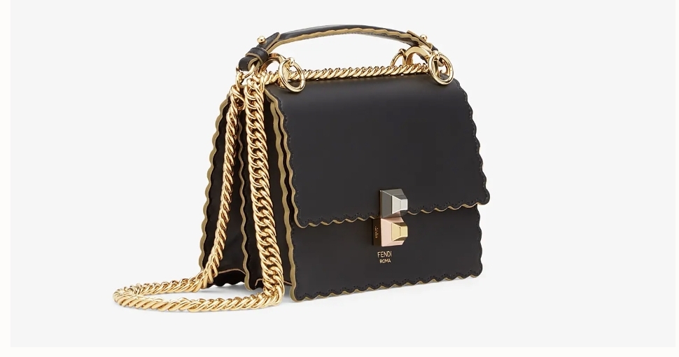 Fendi_블랙 컬러의 가죽 미니 백