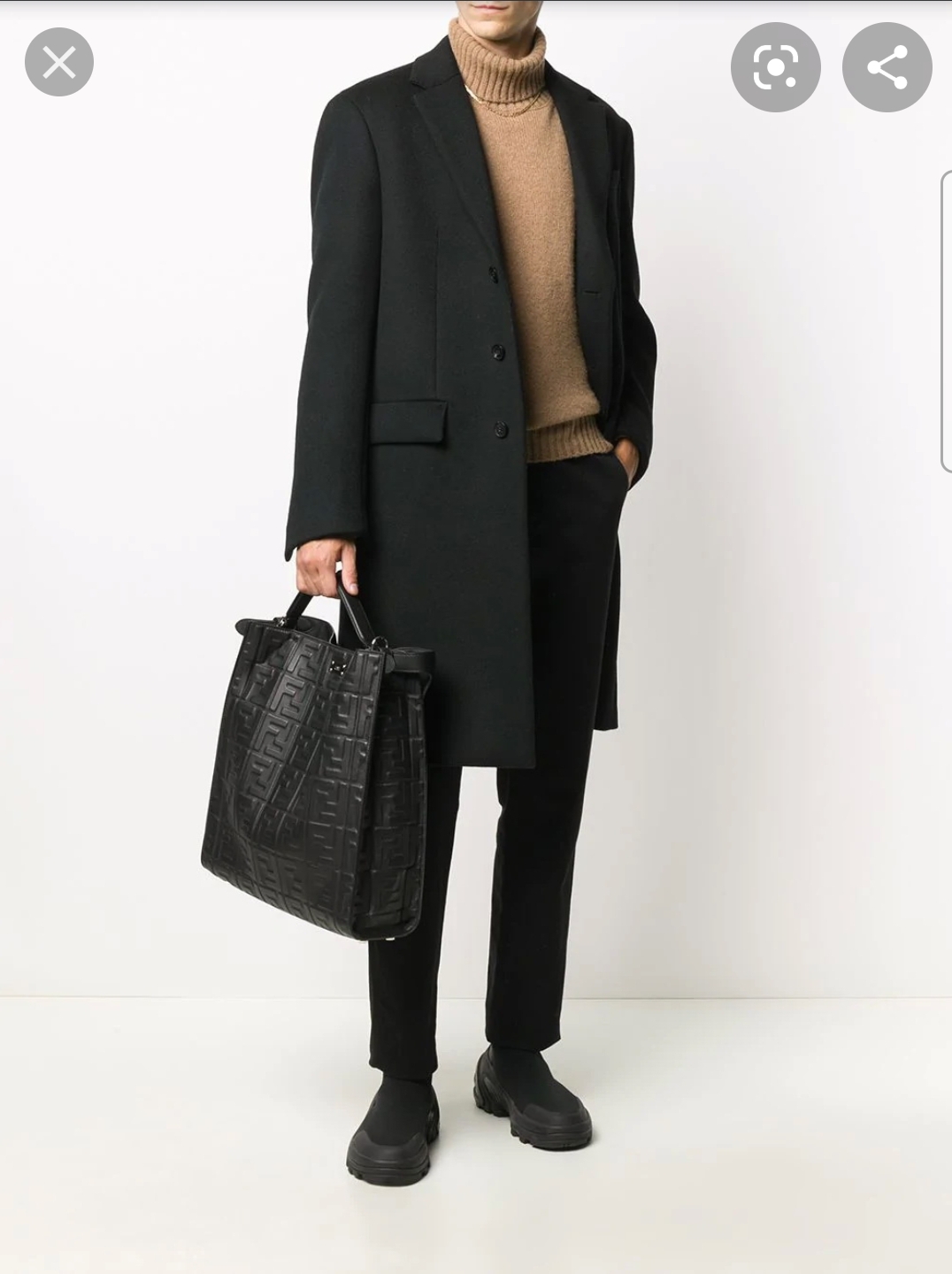 Fendi_블랙 컬러의 나파 가죽 백 thumbnail