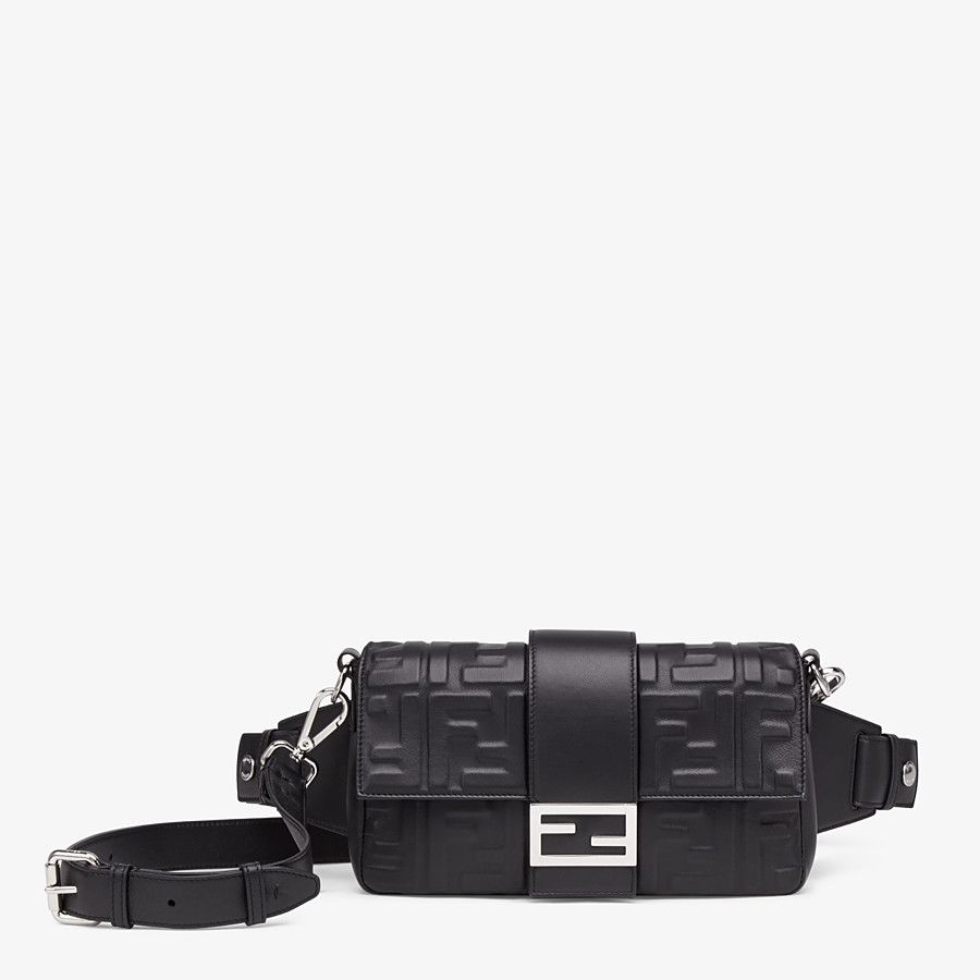 Fendi_블랙 컬러의 내파 가죽 벨트 백