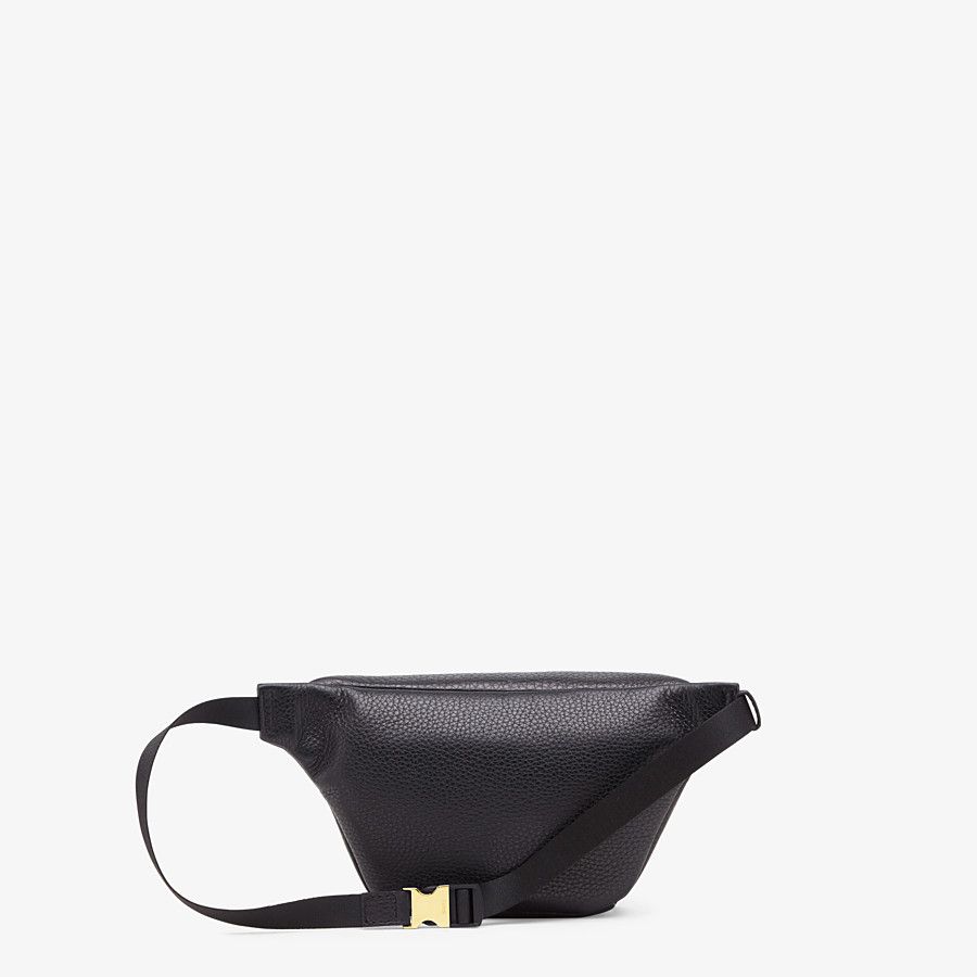 Fendi_블랙 컬러의 로마노 가죽 벨트 백