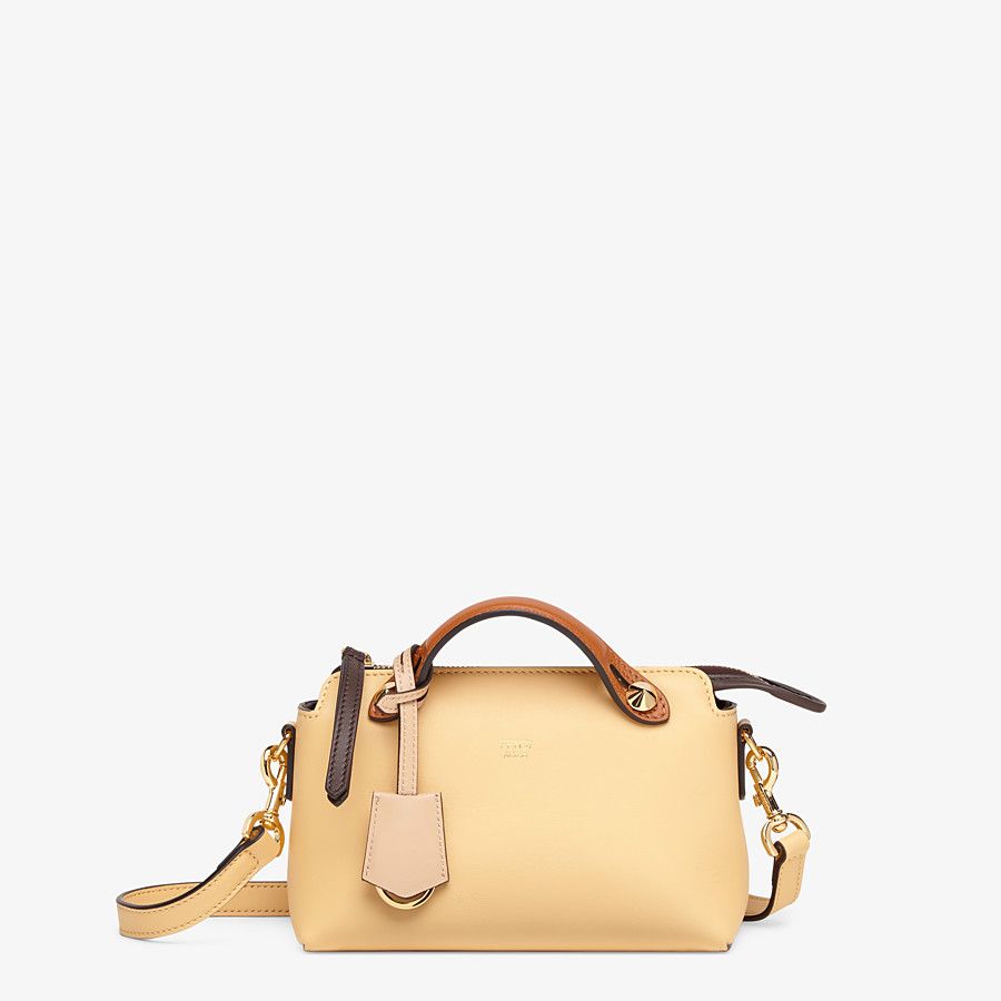 Fendi_옐로우 컬러의 가죽 스몰 보스턴 백
