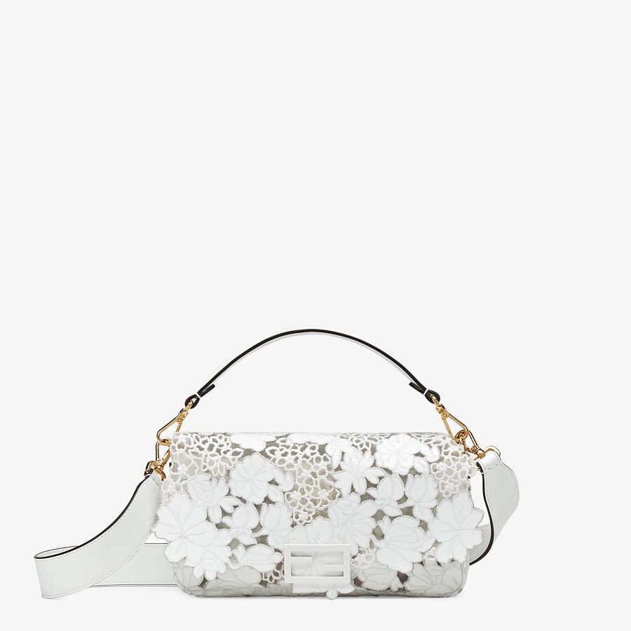 Fendi_자수 화이트 페이턴트 가죽 백