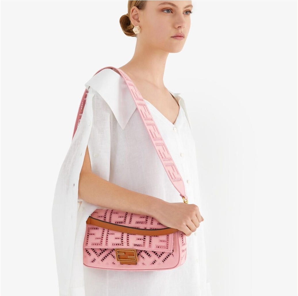 Fendi_핑크 자수 캔버스 백
