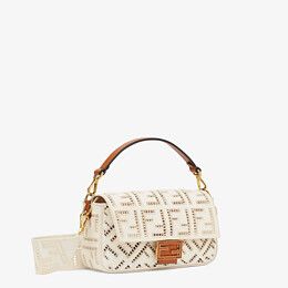 Fendi_화이트 자수 캔버스 백 thumbnail