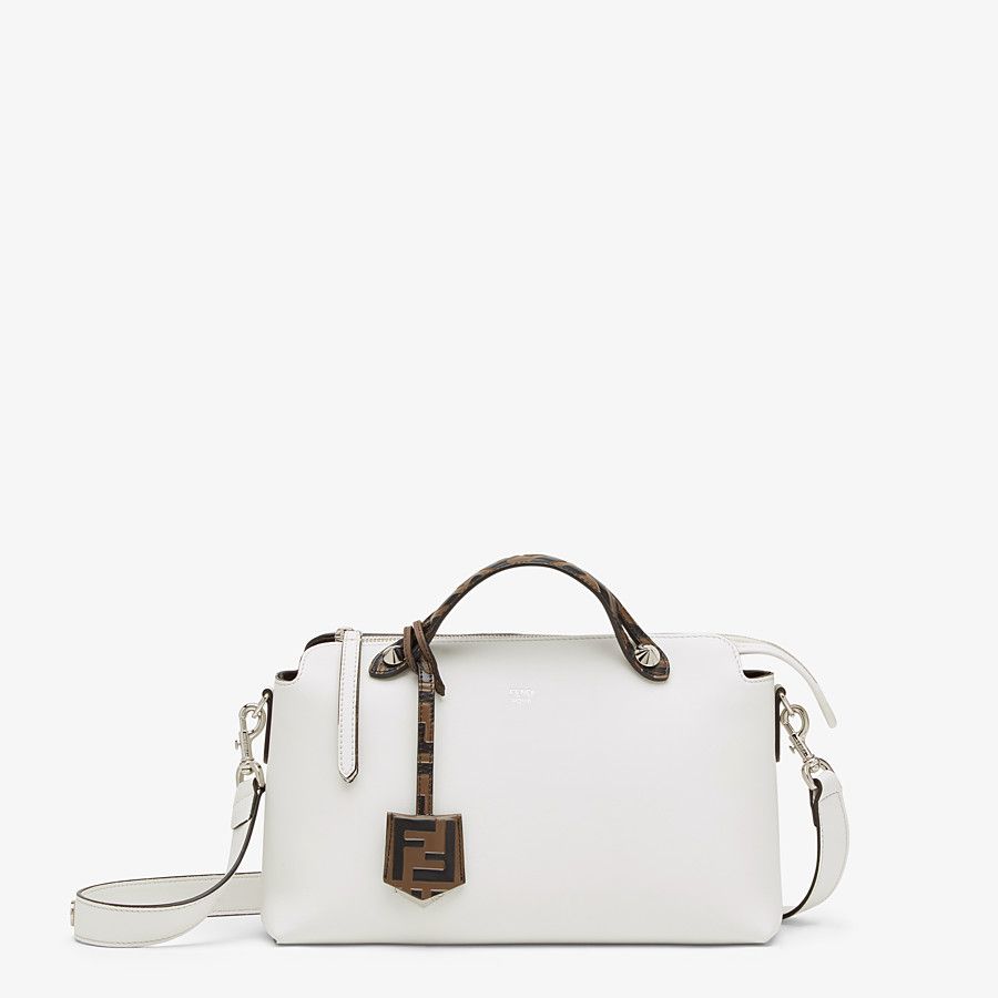Fendi_화이트 컬러의 가죽 보스턴 가방