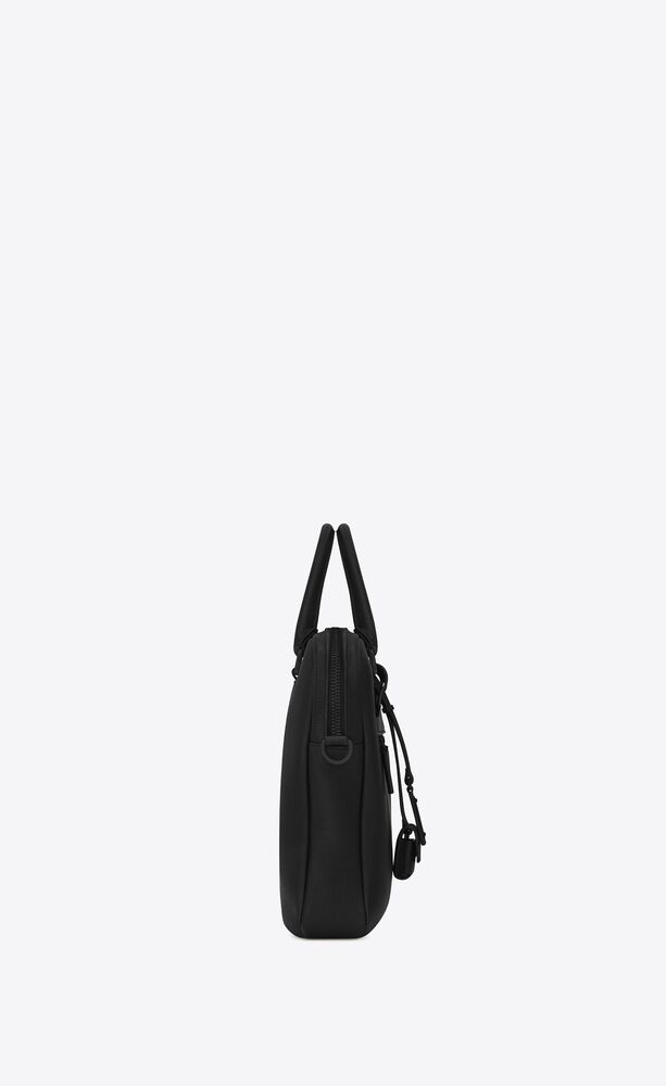 SaintLaurent_그레인 가죽 소재의 삭 드 쥬르 브리프케이스