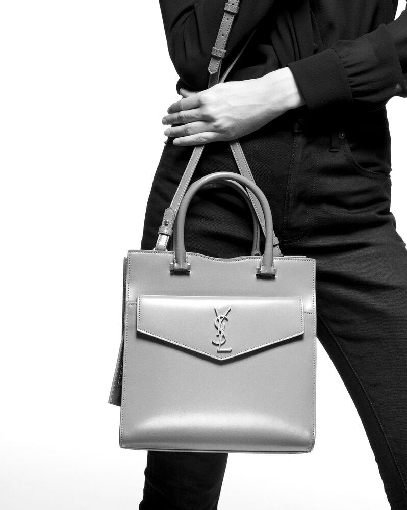 SaintLaurent_글레이즈드 가죽 소재의 스몰 업 타운 토트 백 thumbnail