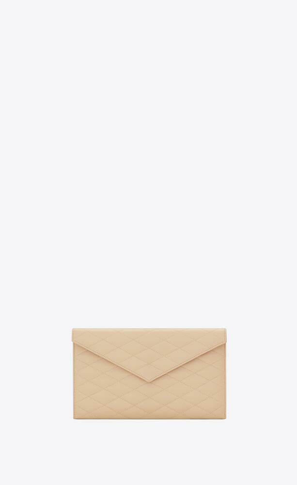 SaintLaurent_까레 퀼트 처리된 램스킨 소재의 샤데이 앙브로프 파우치