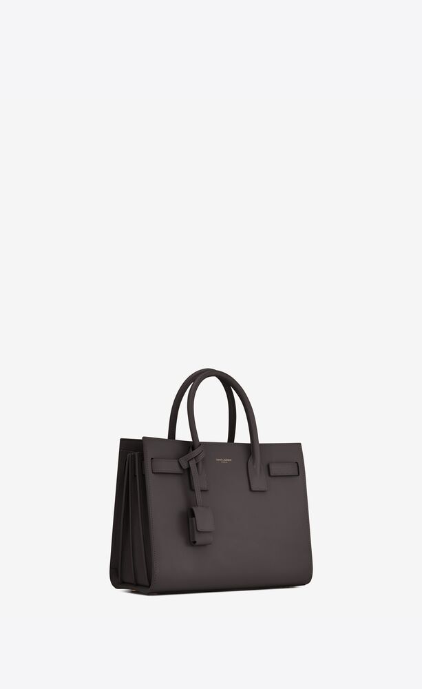 SaintLaurent_부드러운 가죽 소재의 클래식 삭 드 쥬르 베이비 백