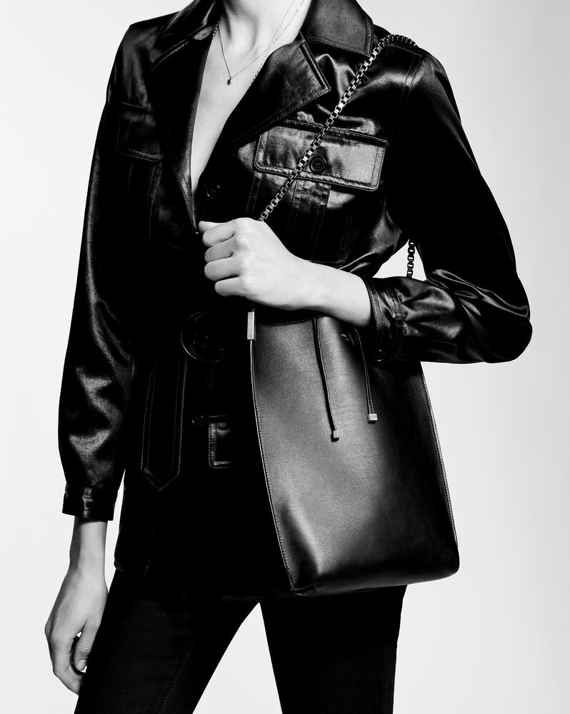 SaintLaurent_스무스 가죽 소재의 suzanne 스몰 호보백 thumbnail