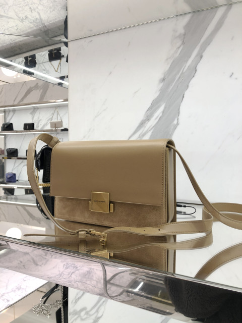 SaintLaurent_스무스 가죽과 스웨이드 소재의 벨샤스 생로랑 미디엄백 thumbnail