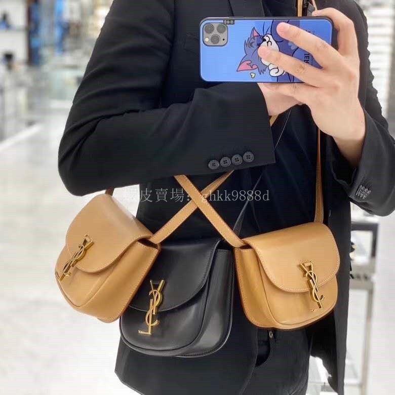 SaintLaurent_스무스 빈티지 가죽 소재의 kaia 스몰 샤첼백 thumbnail
