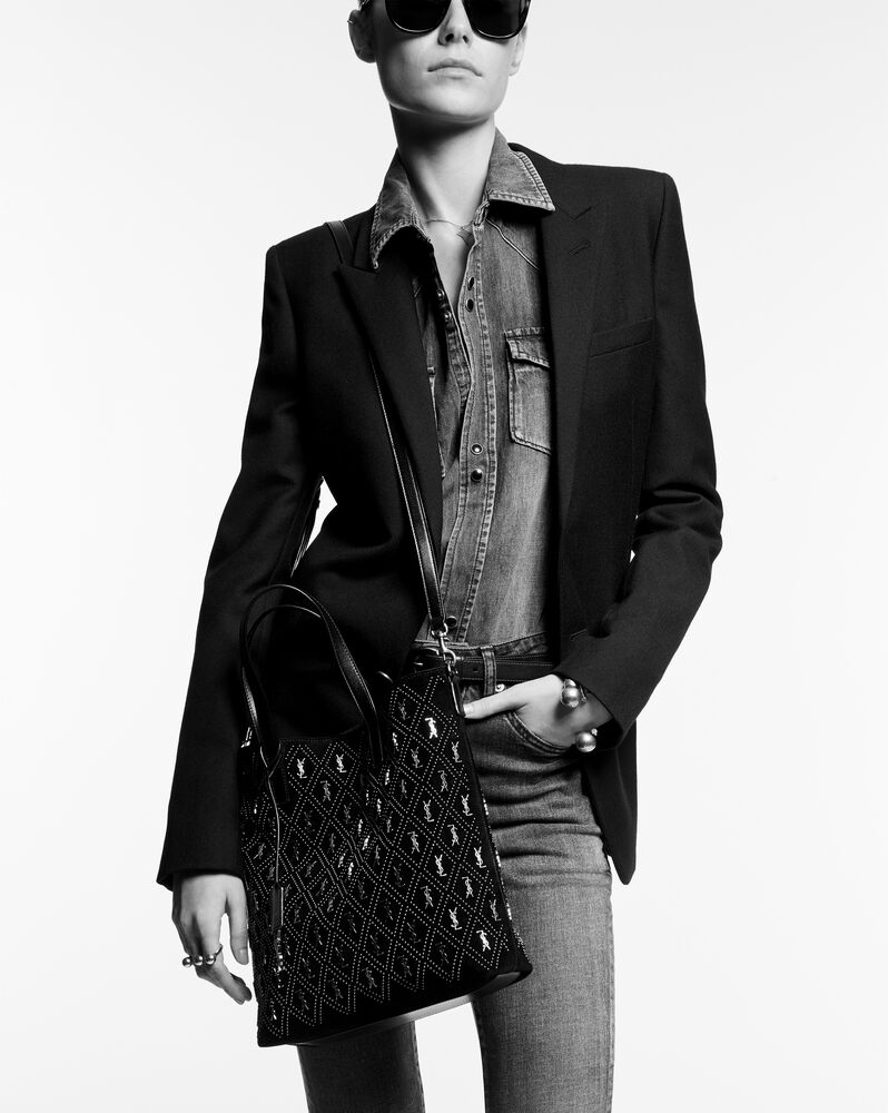 SaintLaurent_스터드 장식 스웨이드 소재의 le monogramme saint laurent n s 토이 쇼퍼백