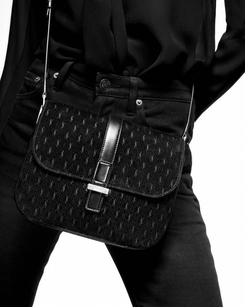 SaintLaurent_캔버스와 스무스 가죽 소재의 le monogramme 스몰 사첼백