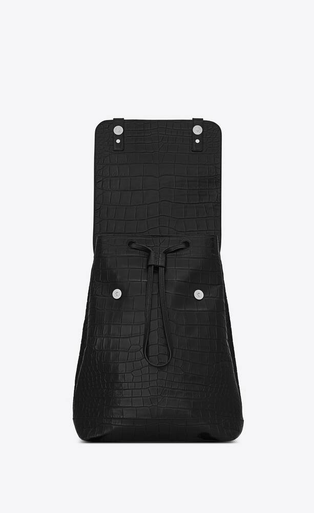 SaintLaurent_크로커다일 무늬가 새겨진 블랙 가죽 소재의 삭 드 주르 서플 백팩