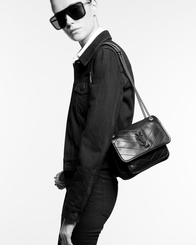 SaintLaurent_크로커다일 엠보스드 가죽 소재의 니키 베이비백 thumbnail