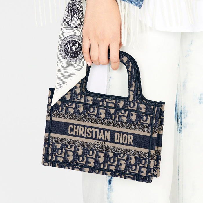 디올_DIOR BOOK TOTE 미니 백