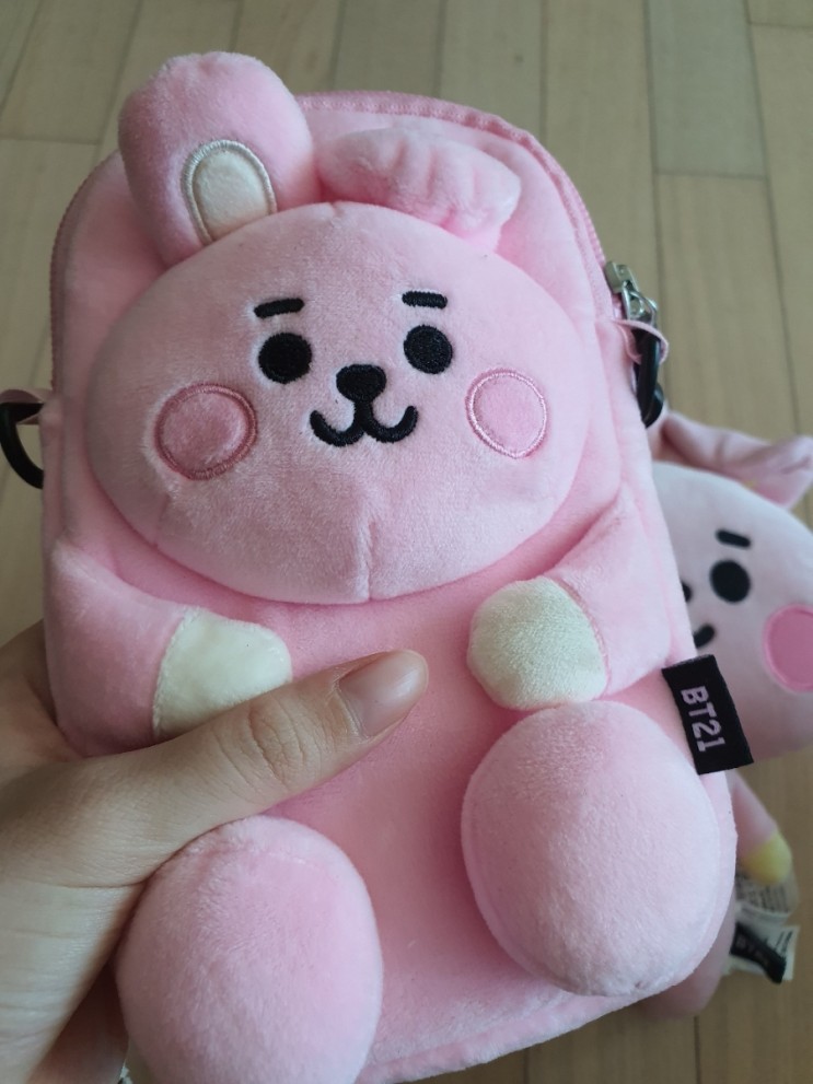 라인프렌즈_BT21 COOKY BABY 인형 크로스백