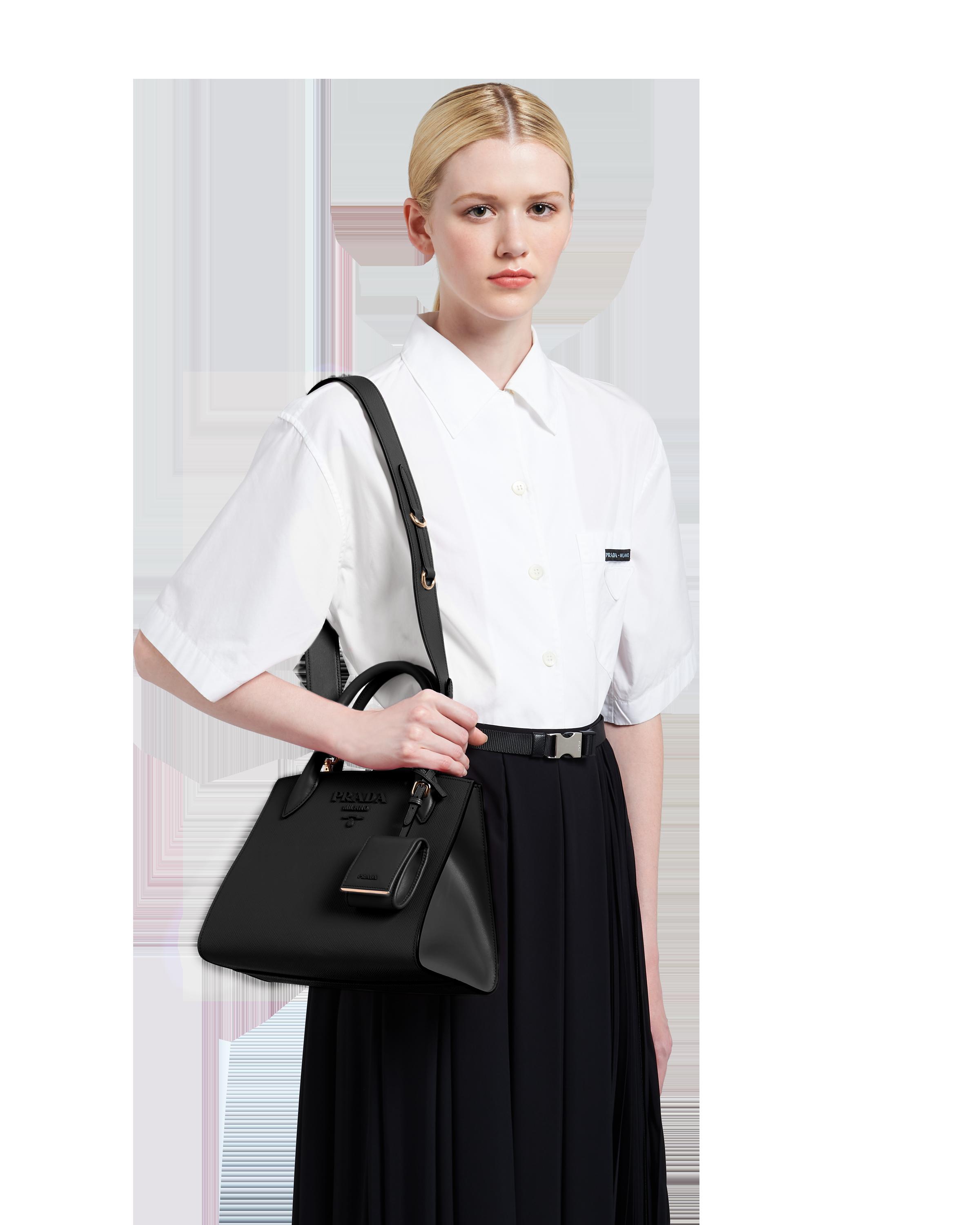 프라다_모노크롬 사피아노 가죽 탑핸들백 블랙 thumbnail