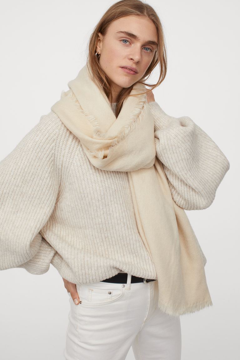 H&M_스웨터 크림