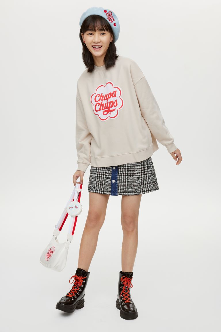 H&M_프린트 스웨트셔츠 베이지 츄파춥스