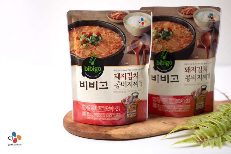 CJ_비비고 돼지김치콩비지찌 thumbnail