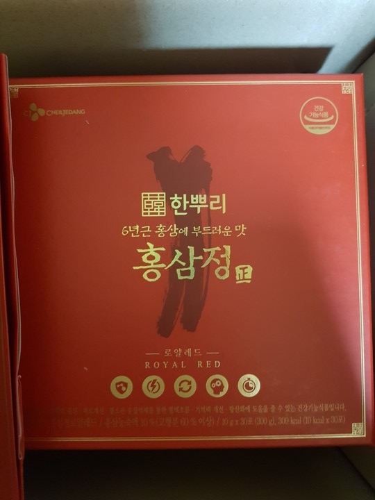 CJ_한뿌리 홍삼정 로얄레드 thumbnail