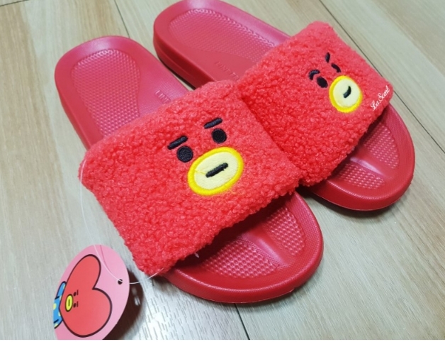 라인프렌즈_BT21 TATA 부클 슬리퍼 thumbnail