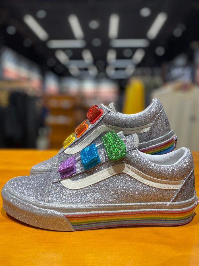 반스_Vans X Flour Shop 레인보우 Old Skool 올드스쿨 V