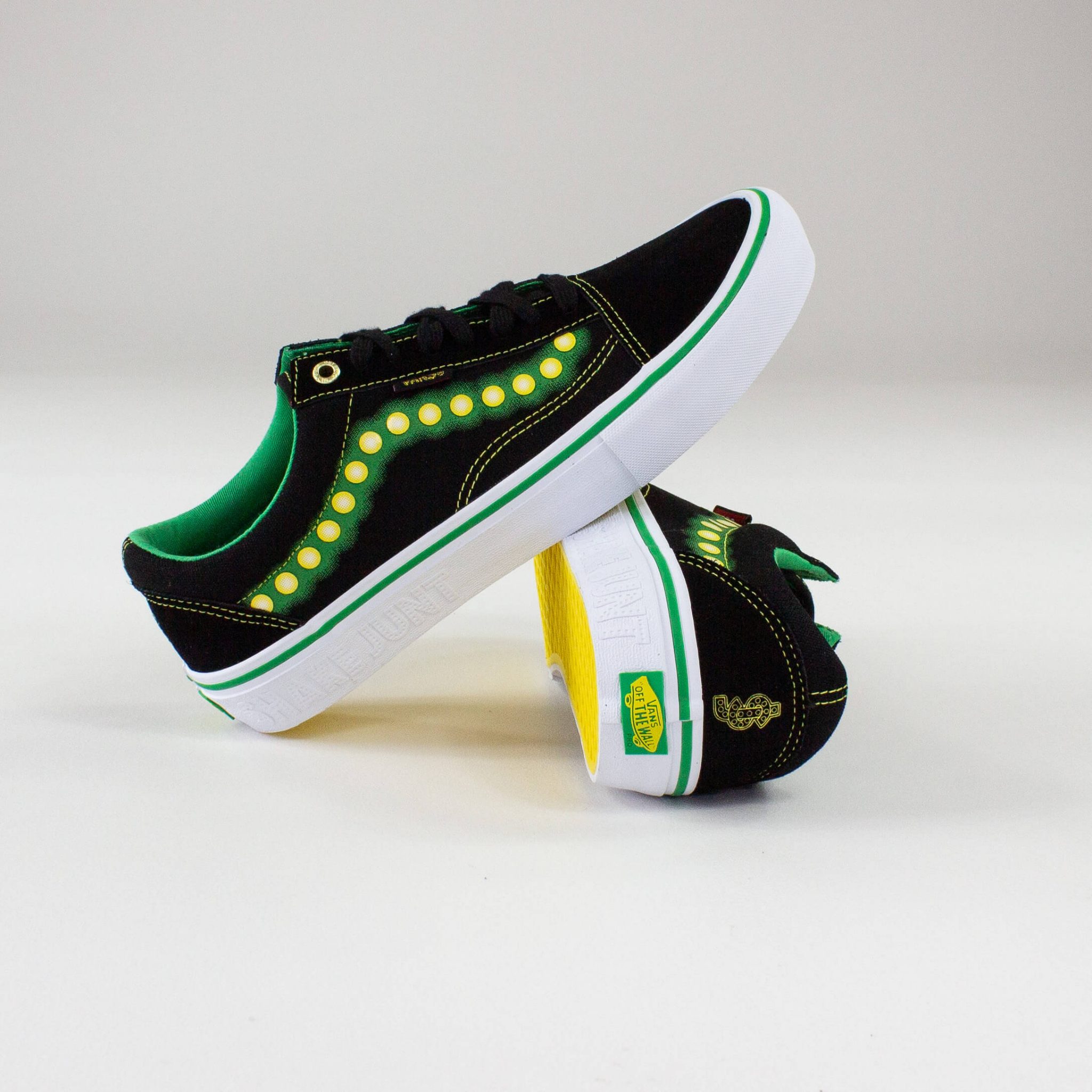 반스_Vans X Shake Junt 올드스쿨 Old Skool 프로 thumbnail