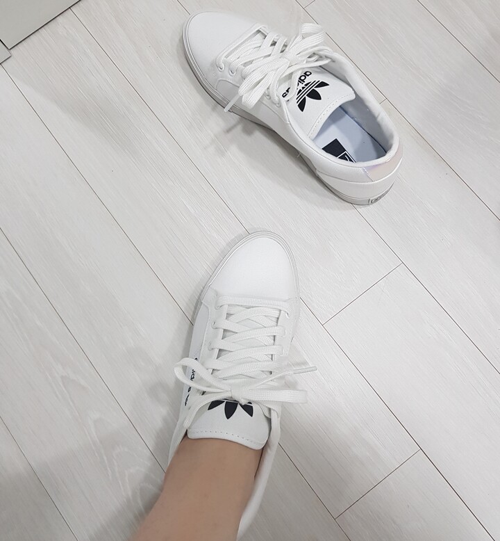 아디다스_아디다스슬릭로우W