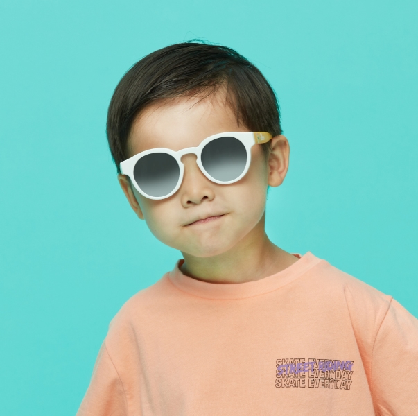 카카오프렌즈_[4-7y]무지 키즈선글라스_화이트 thumbnail