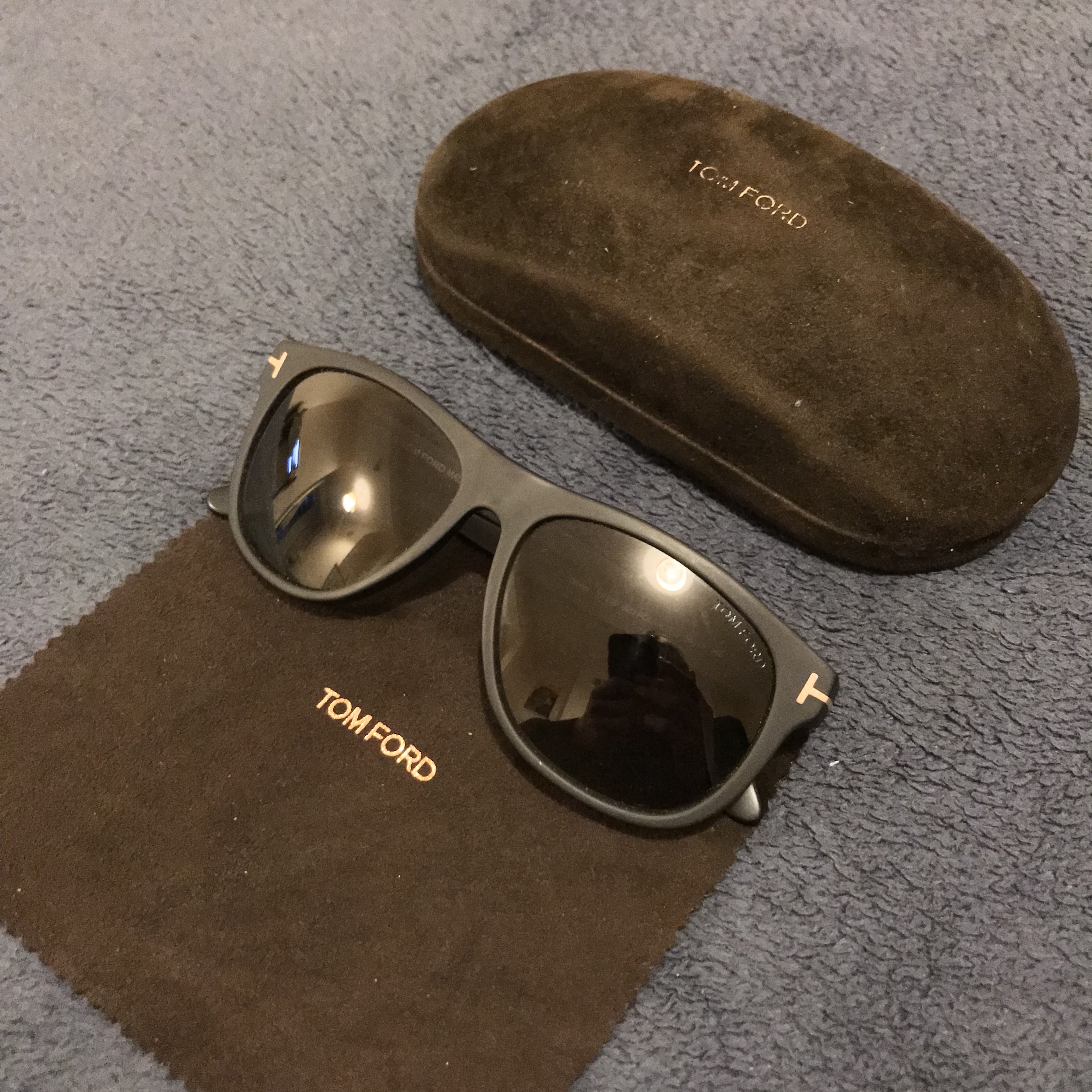 톰포드_OLIVIER SOFT SQUARE POLARIZED SUNGLASSES thumbnail